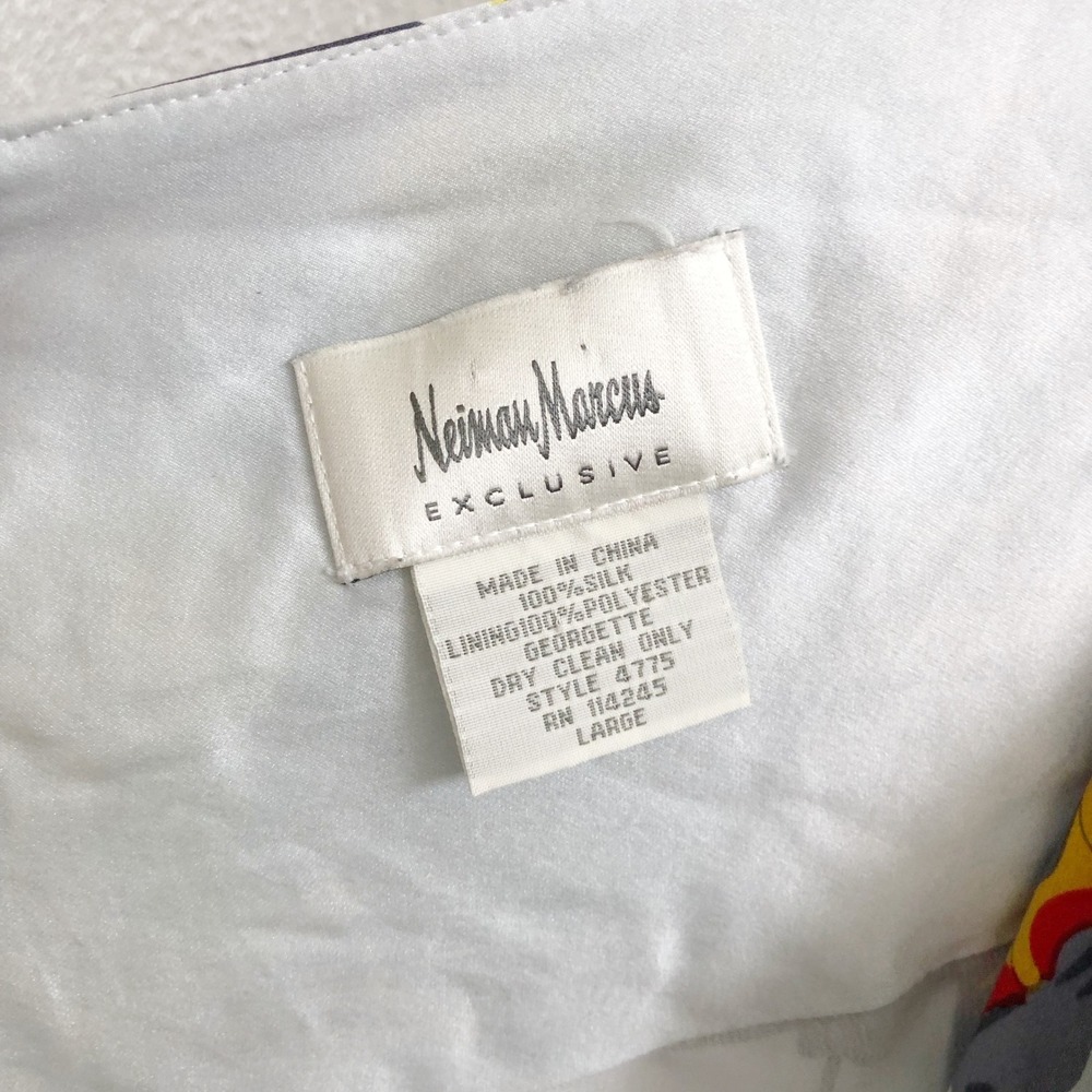 NEIMAN MARCUS Vintage 100% Silk Butterfly Skirt Size Large - Picture 7 of 7